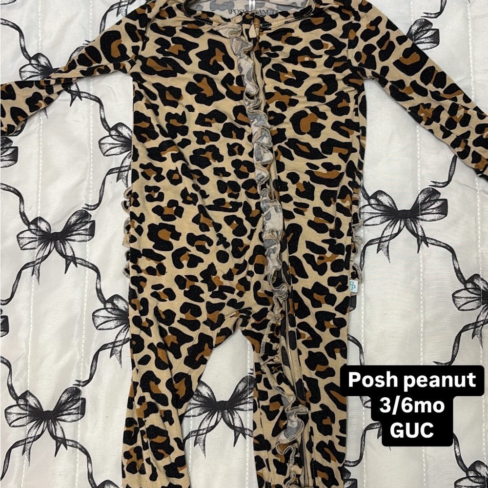 Posh Peanut Brown and Black Leopard Print Footies